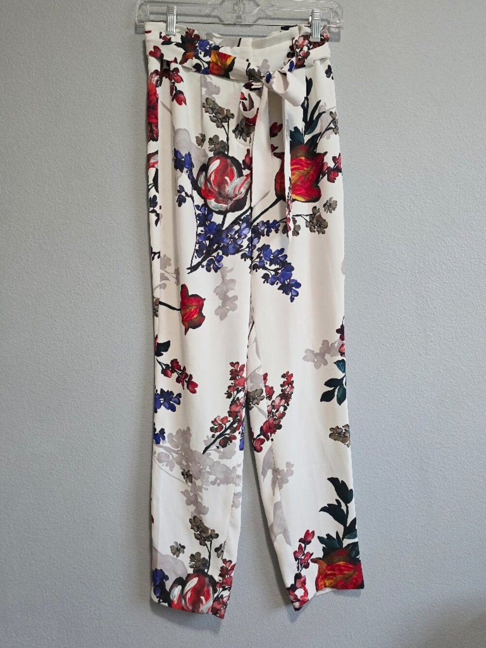 Express White High Rise Ankle Floral Pants Size 00